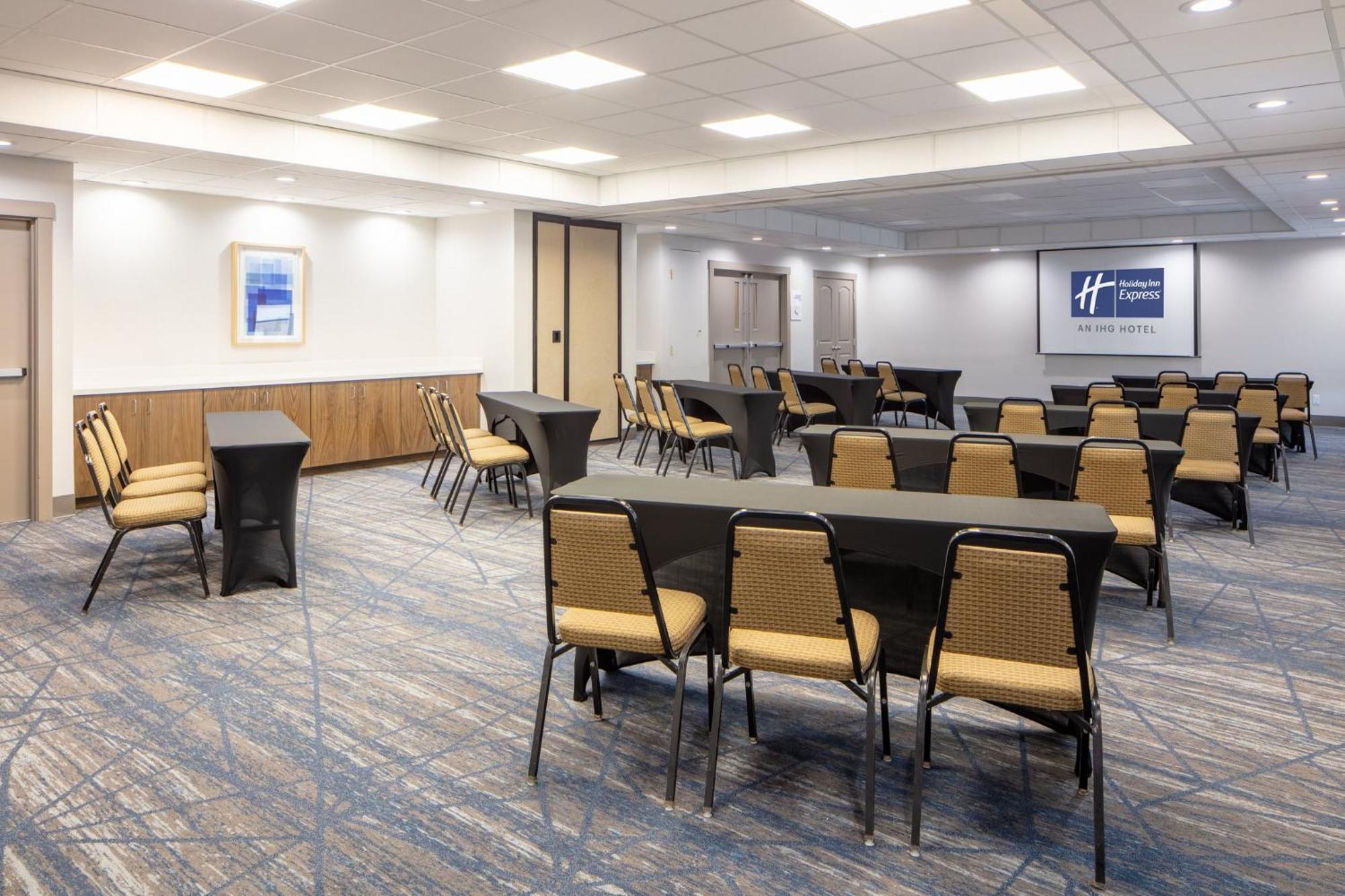 Holiday Inn Express Turlock By Ihg Dış mekan fotoğraf