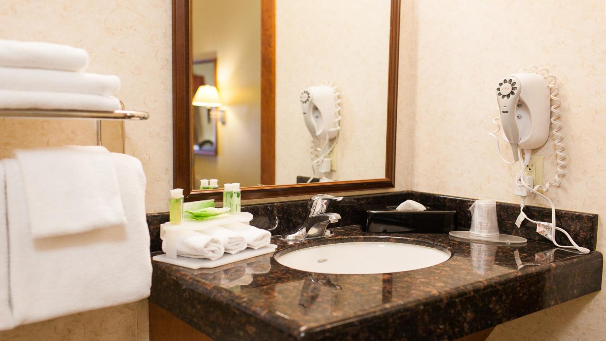 Holiday Inn Express Turlock By Ihg Dış mekan fotoğraf