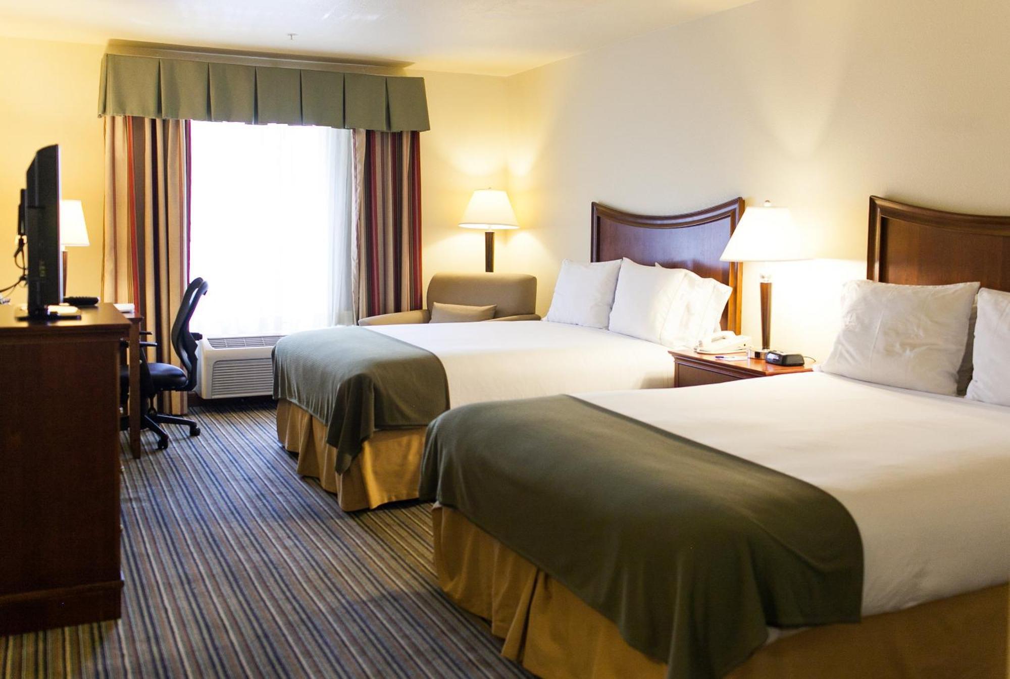 Holiday Inn Express Turlock By Ihg Dış mekan fotoğraf