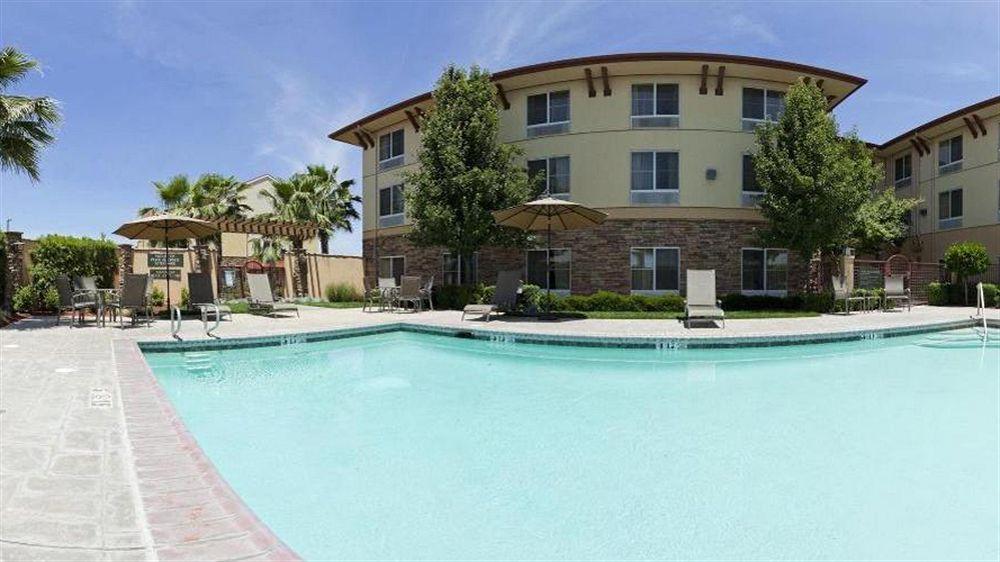 Holiday Inn Express Turlock By Ihg Dış mekan fotoğraf
